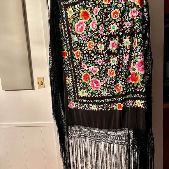 Floral Embroidered Black Scarf - Picture 3 of 14